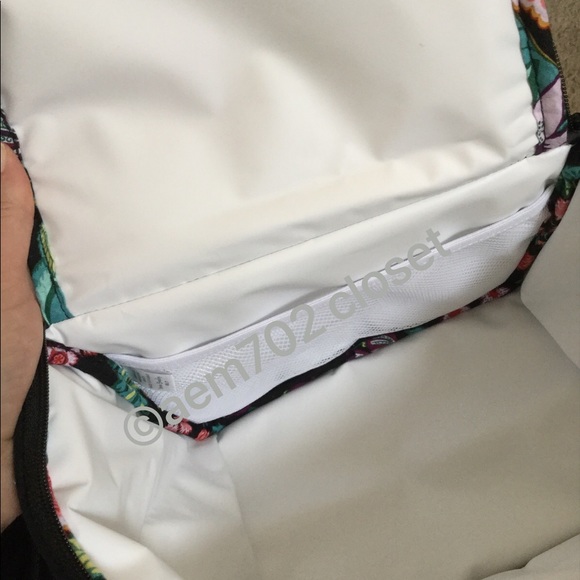 NWT VERA BRADLEY ICONIC STAY COOLER - Picture 4 of 4